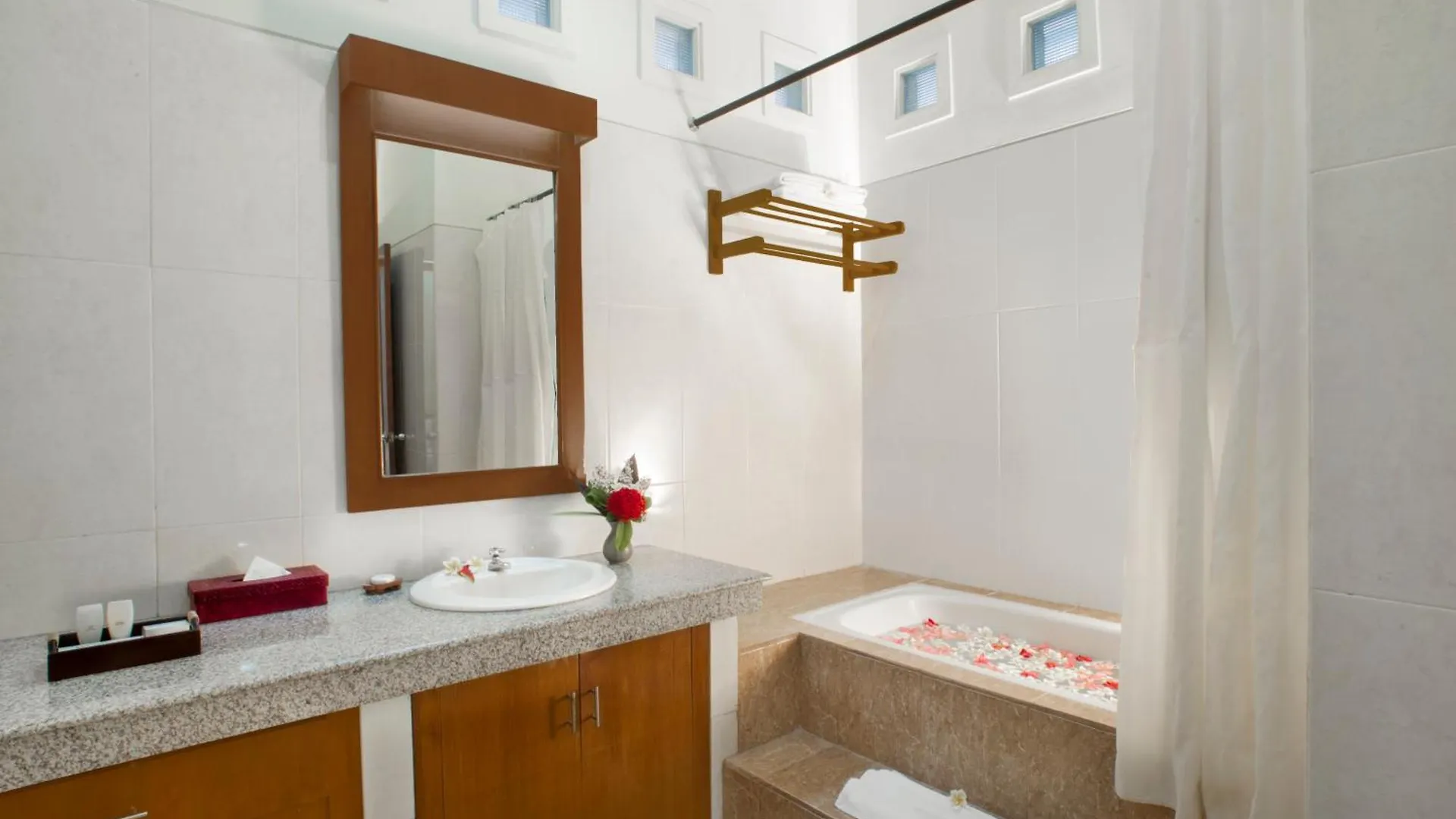 New Garden View Resort - CHSE Certified Legian
