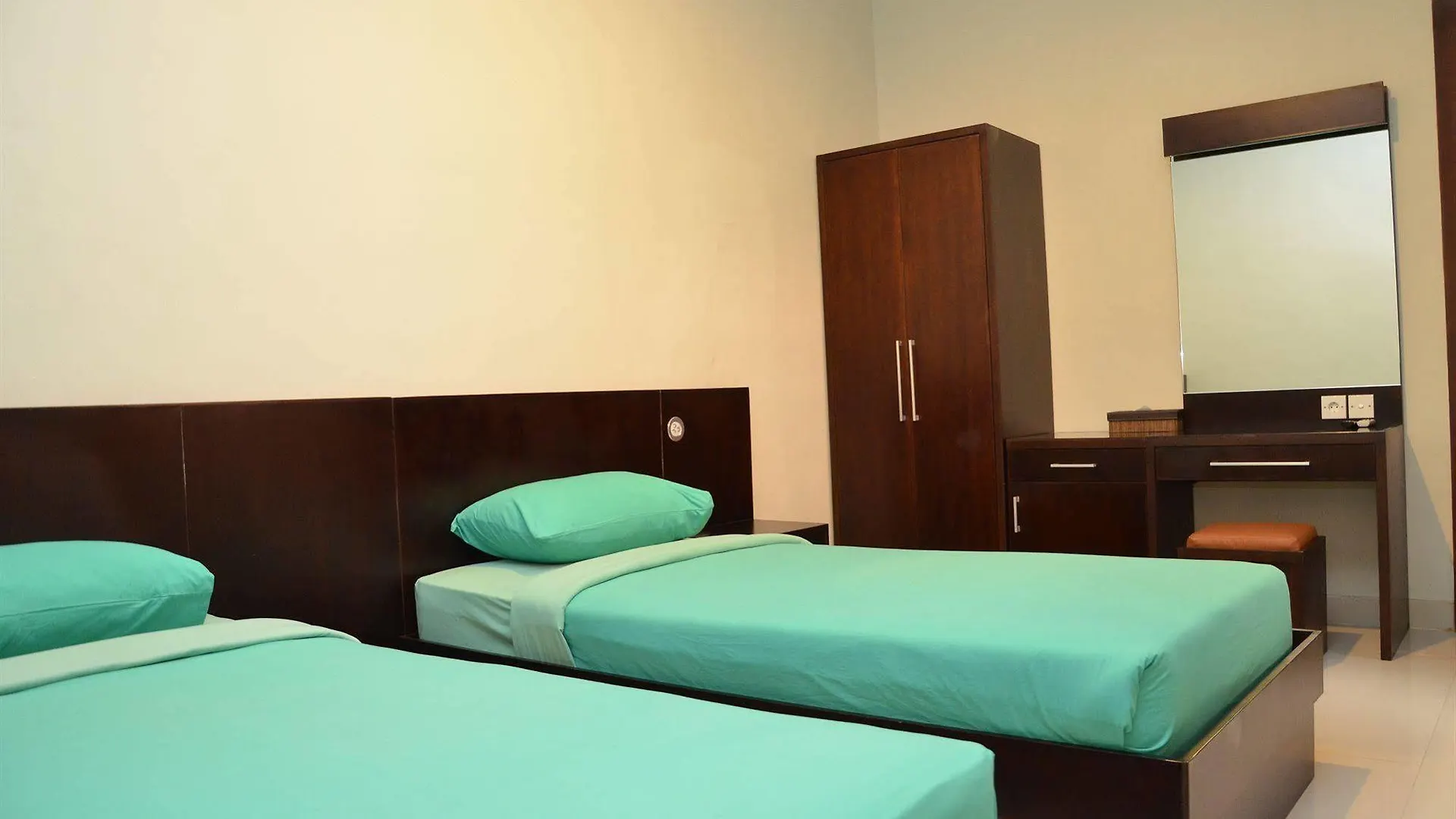 New Garden View Resort - CHSE Certified Legian 4*,
