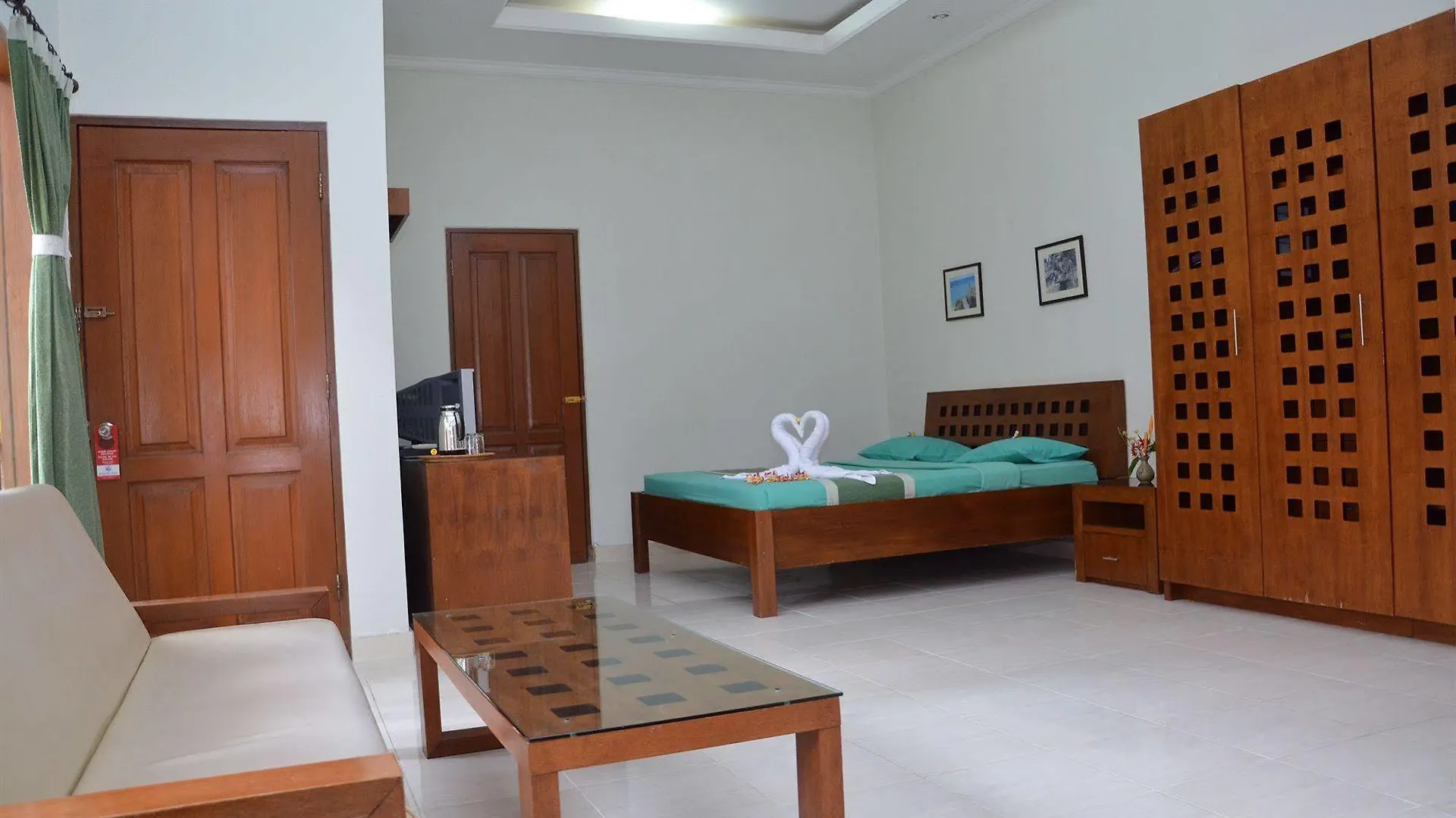 Hotel New Garden View Resort - CHSE Certified Legian